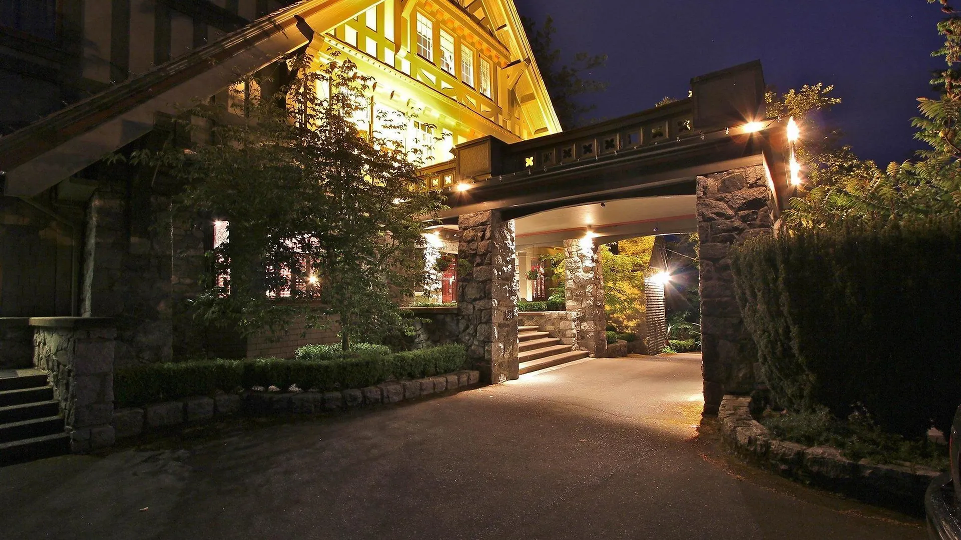 English Inn Esquimalt