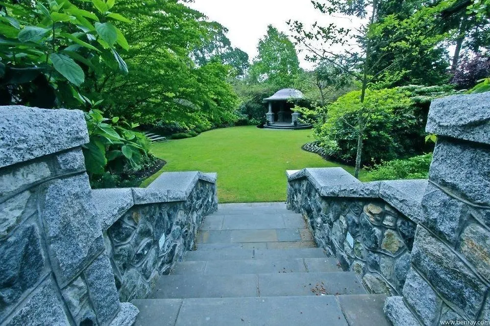 Hotel English Inn Esquimalt
