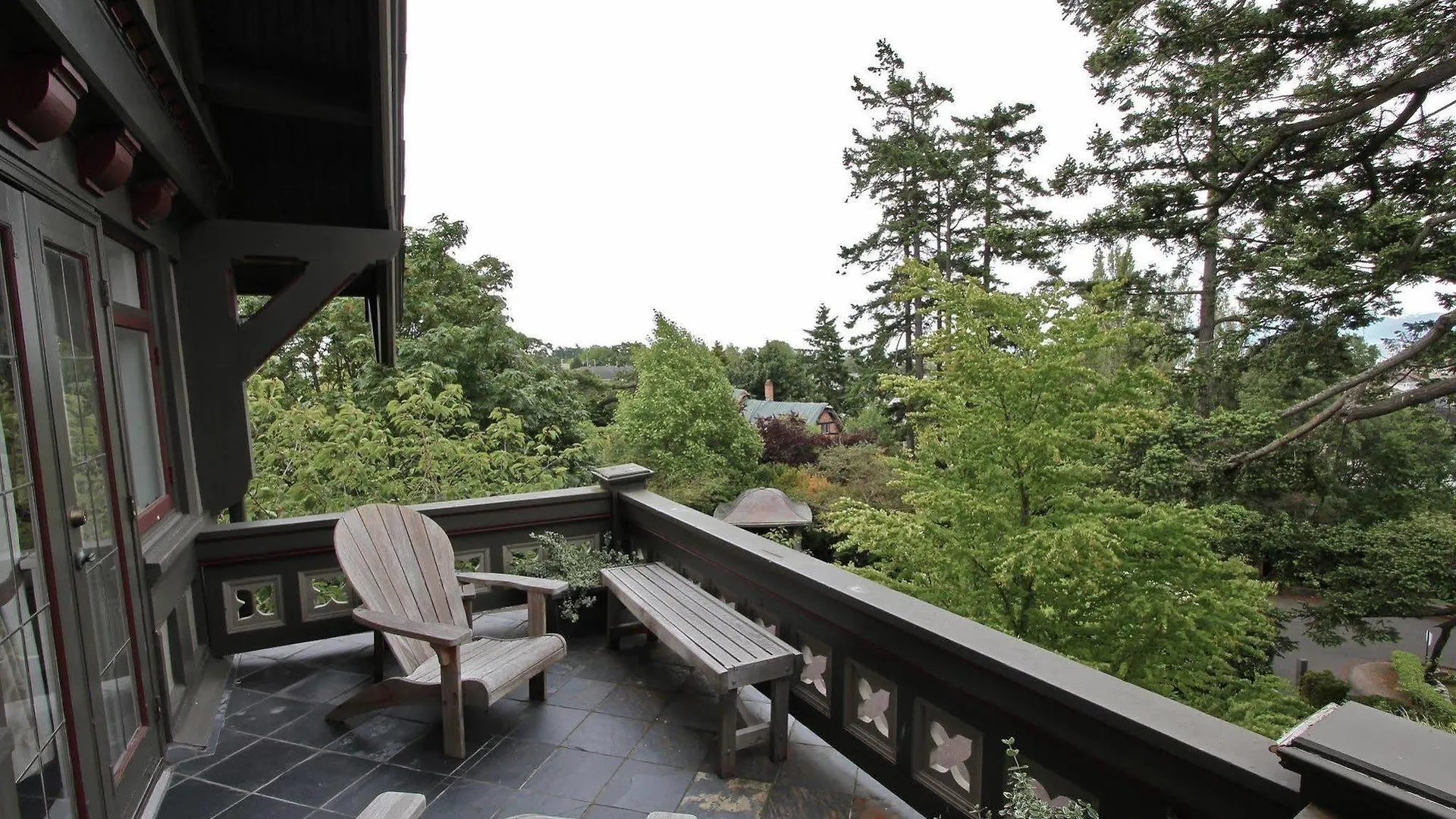 English Inn Esquimalt