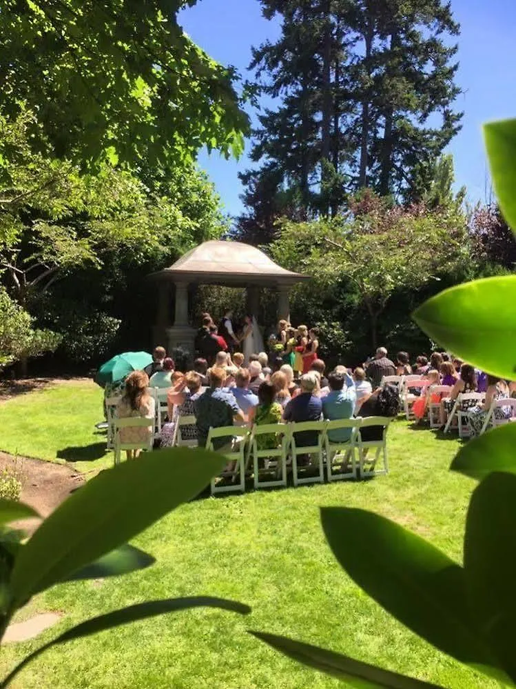 Hotel English Inn Esquimalt